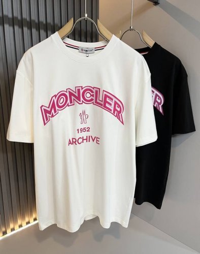 moncler蒙家 2025春夏最新男女同款贸易订单短袖T恤，全品相！！网红款！采用Logo图案压胶设计！上身舒适透气，不僵硬，整体有着丰富的立体感，品质出口订