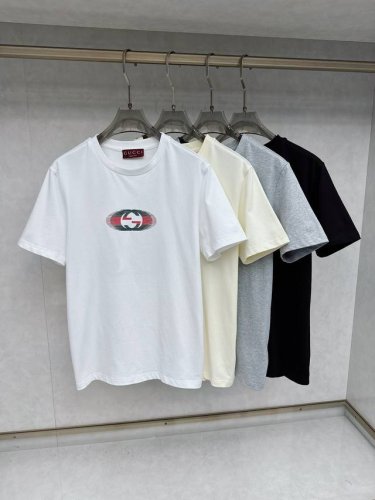 古奇 2025春夏新款首发专柜最新款圆领短袖 高端订制 设计前卫时尚 品牌Logo重工艺设计 高端定制丝光棉面料.手感柔软.穿着舒适.专柜级别精致车线.做工精细