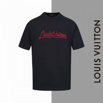 款号#Z44 Lv 字母刺绣圆领短袖 Louisvuitton官网一致款式 面料：32支双纱280克纯棉面料 同缸同色织染螺纹 颜色一致 工艺：进口机器饱满万针