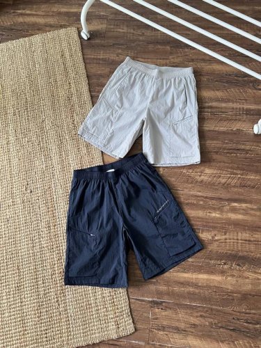 helly Hansen 海丽汉森 Hh 夏新男款亲肤爽滑户外都市休闲梭织短裤。客供梭织面料，Upf80+，防晒 防水 透气 速干。简约利落的3D立体裁剪工艺，