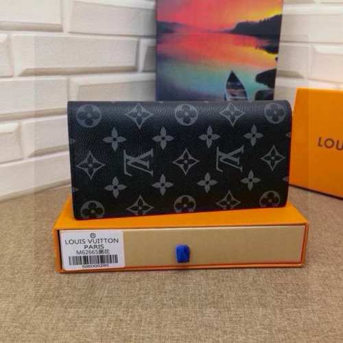 Lv黑花长款折叠钱夹 由Monogram Eclipse 帆布裁制而成 这款钱夹毋庸置疑是绝对的经典，用十年都不会过时 时尚而实用，存放携带信用卡与现金的理想之