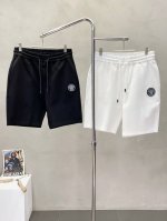 versace范思哲独家专供新款短裤高端版本！专柜定制面料 透气舒适度高，细节无可挑剔，品牌元素设计理念，体现高品质。手感细腻柔软！呈现休闲裁剪，上身版型超赞！