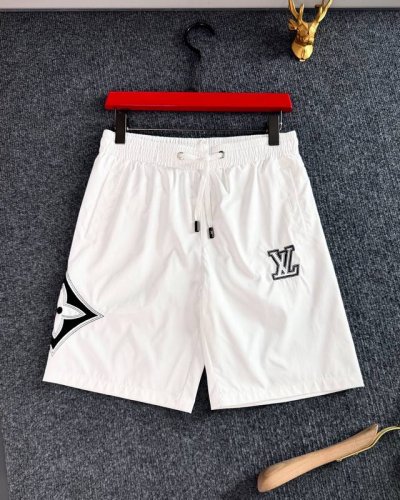 l牌*现货 25夏季轻奢 速干面料 刺绣 天然纤维短裤 宽松休闲短裤 此款运动休闲短裤采用了最新的天然纤维，可降解无害，柔软舒适，表面顺滑有光泽，吸湿透气性笈佳