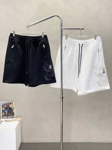 burberry巴宝莉独家专供新款休闲短裤高端版本 专柜定制面料 透气舒适度高，细节无可挑剔，品牌元素设计理念，体现高品质。手感细腻柔软！呈现休闲裁剪，上身版型