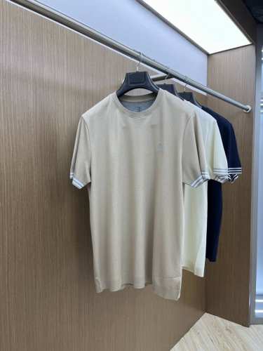 Bc 独家首发 25早春新款短袖 男士日常出门闭眼搭 高级定制面料短袖T恤 魅力在于创造了简约奢华感的时尚,随意搭配感受英式风格独特气质. 宽松的版型展现出休闲