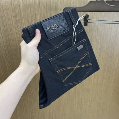 新品 Bc2540春夏新品休闲牛仔裤 官网同步发售 裤身工艺设计 进口客供辅料 东欧牛仔面料定制 代工厂p出品免检 每个细节做到极致 原版五金配件 潮范十足 上