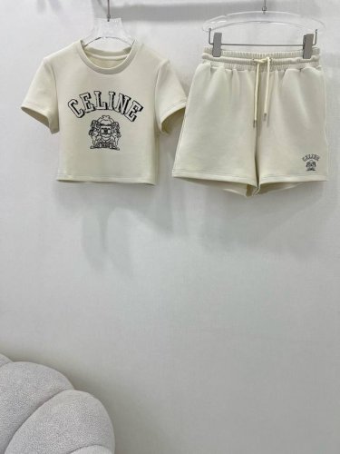 Celi*N25春夏新品套装撞色圆领抽绳腰套装组合 原版开发！高版出品！全新定制Yb棉 胸前跟短裤下摆均以字母Logo印花装饰 宽松版型藏肉显瘦，单穿叠穿无压力