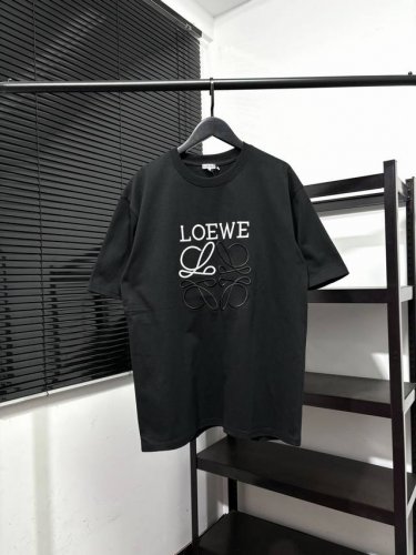 高版本 质量很好 罗意威 Loewe胸前大Logo刺绣蓝男女同款短袖T恤 刺绣内部内敷柔软网纱内衬 贴身穿都不会刺挠 loewe限定系列胸前大字母刺刺绣款圆领短