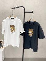 Louis Vuitton路易威登独家专供新款原单男士休闲春夏短袖 高端定制 高端版本 时尚百搭爆款进口面料 手感超柔软细腻 穿着亲肤舒适 高端精品 代工厂p精