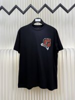 纪梵希Givenchy College 章仔短袖 正品开版-实体柜台-顶奢品质 秒杀市面一切版本 定制米色高级丝光棉，饰以纪梵希大写“G”点缀正面，米色呈现温柔