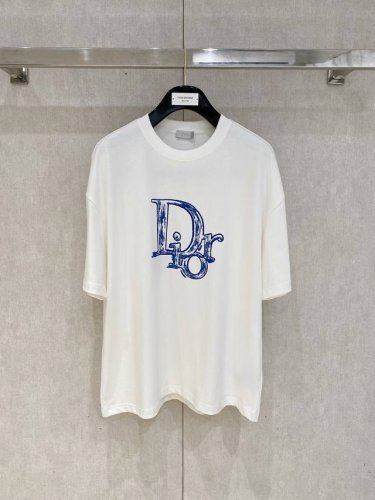 Dior Homme 迪奥 桀傲 2025春夏新款首发专柜最新款短袖圆领T恤 高端订制 设计前卫时尚！品牌Logo重工艺设计 高端定制面料.手感柔软.穿着舒适.