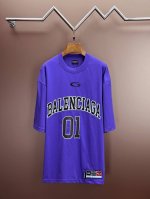高端品质 巴黎世家Balenciaga 原版高克重双纱纯棉面料 重工艺印花、绣花，手感滑爽 L极度舒适体验 十足的高级感，都保持奢华高贵的特有的视觉质感. 颜色