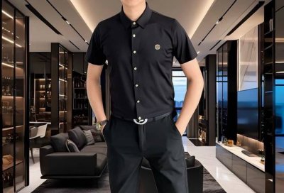lv 路易威登2025早春新款男士原单休闲短袖衬衫 官网同步发售 简洁时尚百搭 高端品质无缝切割包边 印胶Logo设计 定制进口锦氨天丝棉面料 弹力大 不起皱
