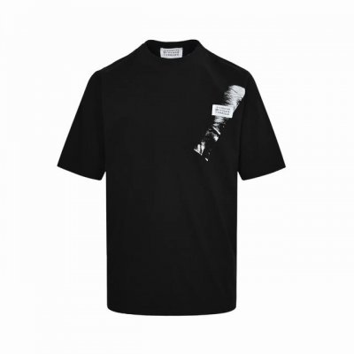 Maison Margiela 马吉拉 25Ss 胸章贴布印花短袖 面料定织定染280G32支双纱面料，宽幅领口螺纹300G1*1全棉螺纹，久穿不变形，面料从买