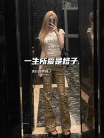 上新 Bbr巴宝莉微喇裤 日常穿超 一生所爱是格子 穿来穿去还是喇叭裤好穿！ 美女一定要穿微辣裤 一组实拍细节图 松紧腰围微喇版型 时髦洋气 给你大长腿体验 一