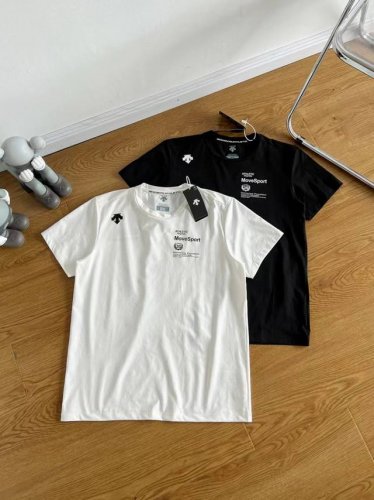 Descente 迪桑特24新款综训运动健身Tough透气排汗四色男士短袖polo拼接 专柜货号：D4231Tps57 进口精梳珠地棉面料亲肤舒爽，不粘身不黏腻