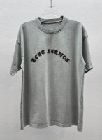 Acne Studios圆领T恤 字母采用电脑数码激光厚板工艺 280克全棉双股精纱洗旧面料 宽松 S版型裁剪 符合当下的潮流审美 大大地 一件包容性强 随意上