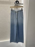 louis Vuitto*2025新品上架 复古渐变提花抽绳腰带牛仔裤 定制Yb斜纹棉牛仔材质 面料柔软舒适 垂顺十足 反复酵素水洗工艺处理 打造由浅至深的牛仔