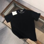 pmoncler 蒙口新款 高级成衣定制 时尚潮流休闲短袖T恤 温儒柔软细腻柔软 上身亲肤 舒适 凉爽 领口品牌字母个性时尚 活力十足 时尚百搭必备款 颜色 黑