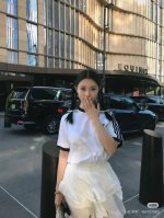 资讯 顶级版本 南韩 Jennie同款阿迪三叶草短袖
