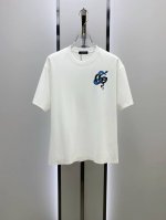 Gucci 古奇单穿打底都是首选 高定面料 认准袖子下摆是无痕修袖 240克纯棉 2025春夏新品短袖时尚经典圆领短袖时尚单品设计，更加时尚舒适，高标准定制，上