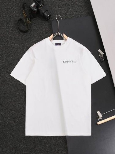 LV2025菲董秀场1V员工服短袖T恤 面料32支双纱克重280 螺纹32支螺纹 面料定染米白色黑色 奢潮百搭员工T恤 颜色 米白 黑色 码数 Xs S M L