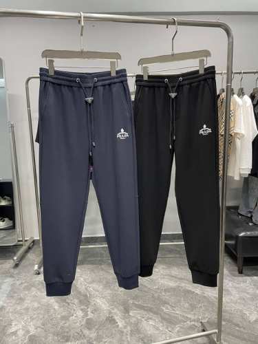 pra25Ss早春新款棉质抽绳束脚卫裤，男士字母Logo标识刺绣运动休闲长裤！贸易公司渠道稀出，同步官网发售！早春季保暖卫裤奉献，基础不挑人的百搭款式，喜欢的赶