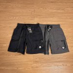 上新 迪桑特25Ss新品暗黑系列工装机能风大口袋简约小Logo百搭休闲短裤，高街风十足，经典百搭永不过时，夏季出行必备百搭短裤 高品质梭织面料，上身舒适透气不闷
