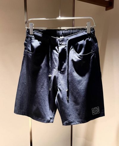 loe*We罗*威 2025春夏新款男女同款休闲短裤，意大利原厂订单渠道，极具个性高级风，标志Logo刺绣工艺设计！宽松阔版型打造，情侣款纯棉休闲短裤！！定制原