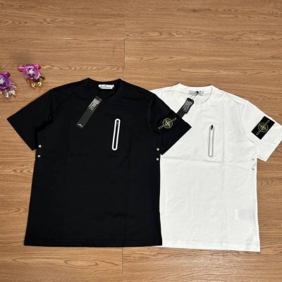 stone Island 石头岛胸口拉链机能短袖 甄选品质 实拍可见 面料采用高品质纯棉面料 当季必备 版型超正 拒绝臃肿 面料质感非常棒 非常显高端 当季必备