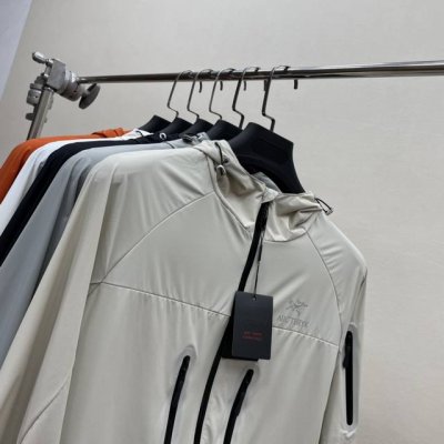失足鸟25夏季新款！男女全天候户外运动徒步登山轻量冰感防晒衣皮肤衣！掌柜力荐！代工厂p出品！进口科技防晒面料+全压胶拉链！具备优异的弹性原纱防晒！吸湿排汗！透气