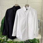 Balenciaga 巴黎世家情侣款纯色单排扣后背字母Logo翻领长袖衬衫 男女款半袖打底 注重细节与品质的你 定会对Blsg 25Ss长袖衬衫爱不释手 这款衬