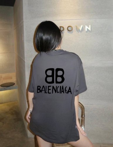 balenciaga 巴黎世家Bb涂鸦圆领短袖半袖T恤 面料采用260克纯棉双纱食毛面料 双线二本针压线 久洗不变形 原版定制三标 高端进口印花 随意水洗 情侣
