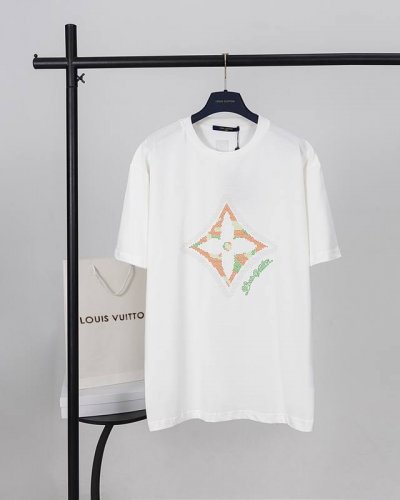 顶级版本.官网品质 Louis Vuitton*路易威登 Lv 四叶草花卉3D短袖T恤 采用原板独家定制260克32支双莎纯棉面料 质感非常柔软舒服 %区别市场
