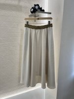 Gucc*2025新品上架 字母织带烧花高腰伞裙 定制Yb进口材质 质感高级 垂顺有型 高腰伞裙版型 腰间细边贴身收腰更显曲线美 点缀提花织带徽标 与大身暗纹烧