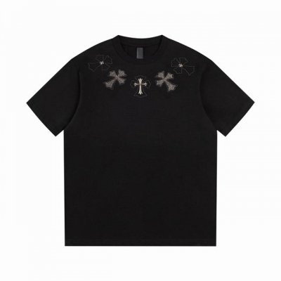 高版本Chrome Hearts克罗心 金属+烫钻十字短袖 前后贴皮设计 皮上面都有开模十字微标 面料使用 G克全棉双纱面料 纹路清晰可见 质感柔软细腻光滑 垂