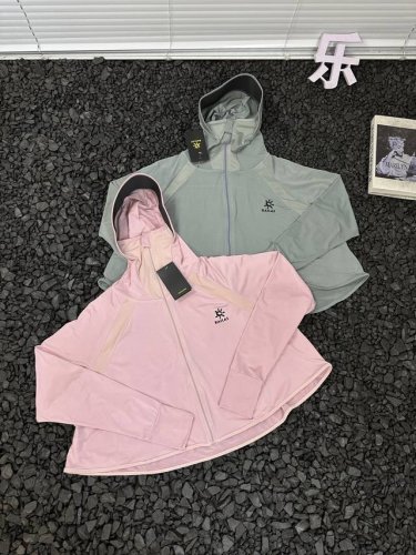 Kailas凯乐石女款黑胶防晒大帽檐网孔拼接斗篷式宽松防晒衣 还在为炎炎夏日的防晒难题发愁？Kailas凯乐石女款黑胶防晒衣，以硬核科技与创新设计带来全方位防护