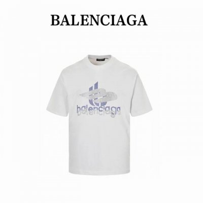 balenciaga 巴黎世家 24Ss 重叠烫钻Logo短袖 直线挺直 曲线圆顺 针迹整齐 边缘无参差现象 绣面平服 丝缕不歪斜 针距一致 不露底 不重叠 绣