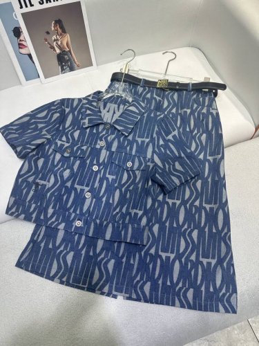 dior* 25Ss新款夏季西装外套半裙套装 Miss Dior印花面料 后面Logo纸标装饰 时尚大气 气质款 单色三码 Sml
