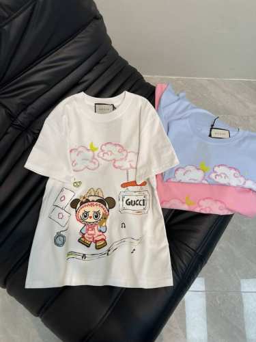 Gucc*25春夏新款重工手绘刺绣小公仔云朵短袖T恤，进口纯棉面料，经典版型百搭不挑人，上身非常漂亮！Sml Aa