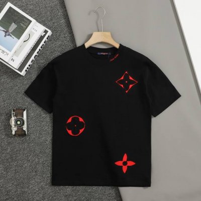 上新 顶级复刻版本 路易威登 Lv 25Ss早春新款短袖 撞色贴布Lv刺绣短袖 轻奢主义 男女日常通勤穿搭必备单品 正确版本 欢迎对比 详细特征 320克100