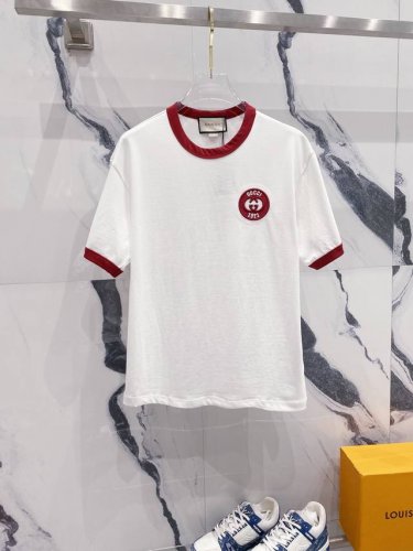 Gucci 古驰 320克圆领短袖T恤 撞色领口刺绣1921字母Logo标识 官方同步 1:1原版开模 时尚个性 百搭潮流 纯原品质 原版洗水面料 吊牌 领标