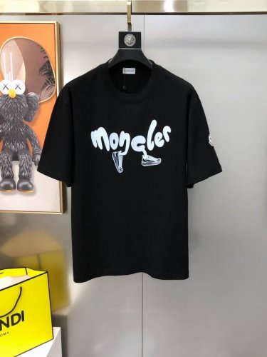 m*Ncler 蒙口2025早春新款原单男士圆领短袖T恤 专柜同步售卖 高端品质 高版本 Os版型阔版 爆款胸前印胶字母Logo袖上绣布标设计 定制进口双股10