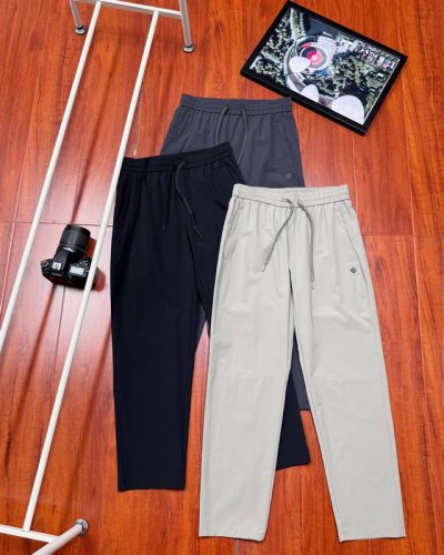 供 原单品质 Lululemon 露露男士户外运动休闲长裤 日常通勤穿搭，高端定制露露三色长裤，科技运动户外设计，精湛的剪裁技术，整体工艺感十足，立体剪裁，上身