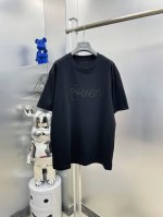 lv 路易 2025夏季新款烫钻钉珠Logo短袖Tee 专柜同步有售，原单狠货，时尚 进口原版科技面料，上身舒适透气，原版定制五金辅料，上身帅气有型，三标齐全，