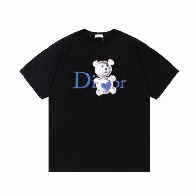 上新款号： D1024 Dior 迪奥 Cd字母可爱小熊玩偶印花 -面料：260G双纱纯棉短袖，配套320G纯棉罗纹 原版面料 官方同款 男女同款 颜色：黑色