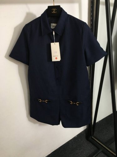 款号2045 Gucc*新款 五金皮扣装饰 半开扣短袖连体裤短裤，蓝色，Sml， M码；肩宽38，胸围100，袖长23，衣长78