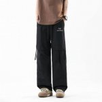 Arc'teryx 始祖鸟海外限定休闲裤，25Ss春秋新款拖地裤 今年最流行面料 上身非常简单帅气有型的一款 男女情侣款都能轻松驾驭. 面料质感非常柔软舒适 设