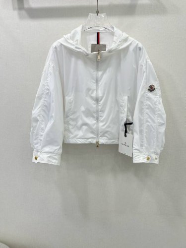 新出白色Mo*Cler 25夏季新款官网同步软壳Jacket外套 高端品质无敌！工装袖立体裁剪工艺，追求更立体自然地，有型又帅气，干练利落，日常搭配十分轻潮百搭
