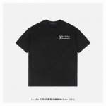 lv 25Ss 三花标语毛巾绣短袖 面料采用 克双纱重精梳棉，同缸定染特种加粗32支双股1*1螺纹，双针车线跨缝工艺，成衣两遍水洗处理，面料舒适亲肤无异感，定制